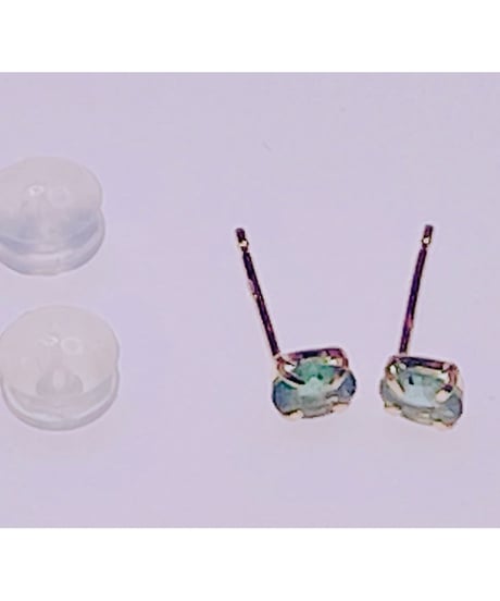 1436  天然エメラルドピアス　K18YG 3X4 0.3ct