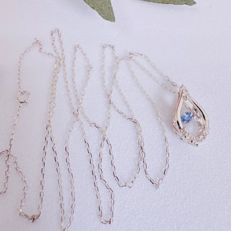 6119 PT900 ベニトアイト0.03ct/ダイヤモンド0.03ctダンシングネックレス
