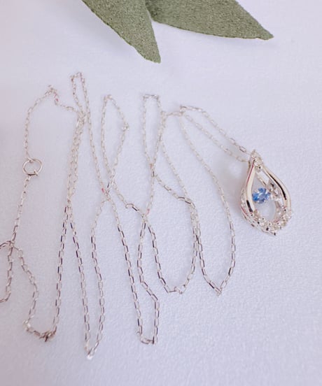 6119 PT900 ベニトアイト0.03ct/ダイヤモンド0.03ctダンシングネックレス