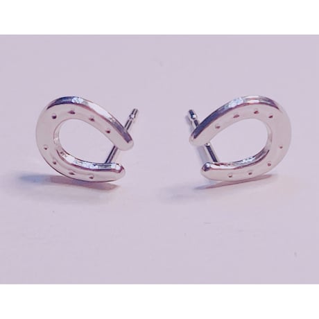 1572 PT 馬蹄ピアス