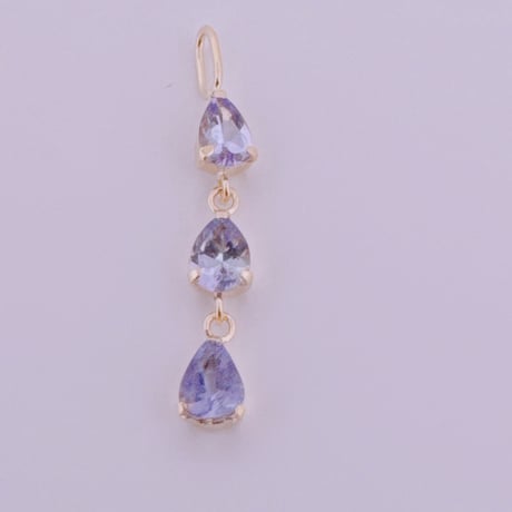 8851 K18YG 3x4 0.40ct Tanzanite 3連ペンダントトップ