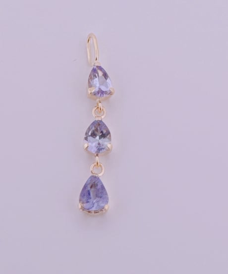 8851 K18YG 3x4 0.40ct Tanzanite 3連ペンダントトップ