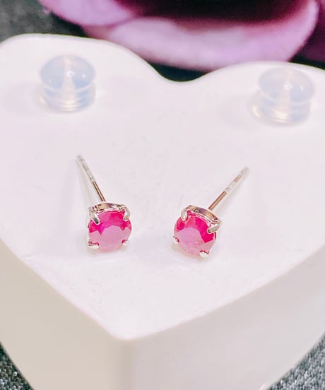 6504 PT900  0.50ct RUBY ピアス