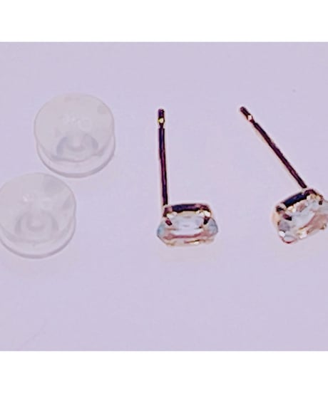 1439  K18YG 3X4 0.2ctアクアマリンピアス