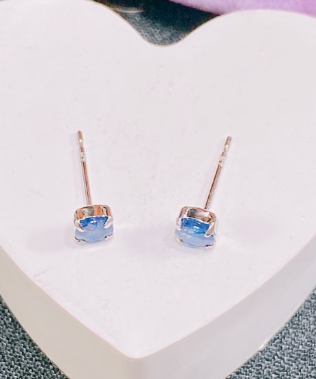 6501 PT900  0.50ct SAPPHIRE ピアス