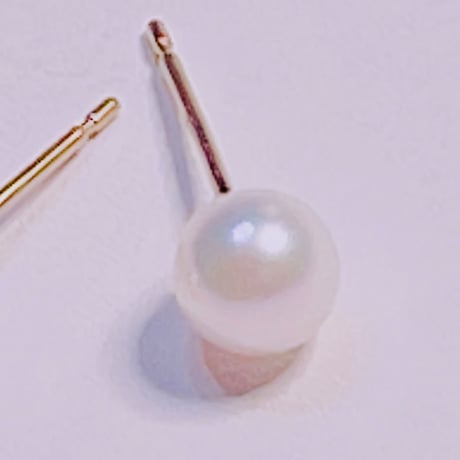 1609 K18YG 4.5ミリ アコヤピアス