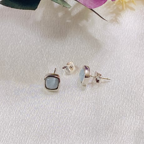 3557 アクアマリンピアス