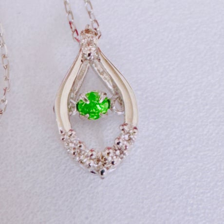 6118 PT900 デマンドイドガーネット0.03ct/ダイヤモンド0.03ctダンシングネックレス