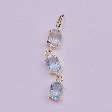 yoko様、めぐぞう様1326 K18YG 3X4 0.4ctアクアマリンペンダントトップ