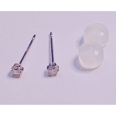 1564　天然ダイヤモンドピアス Pt900 D0.05、D0.05　  0.2g
