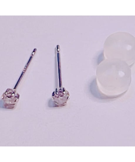 1564　天然ダイヤモンドピアス Pt900 D0.05、D0.05　  0.2g