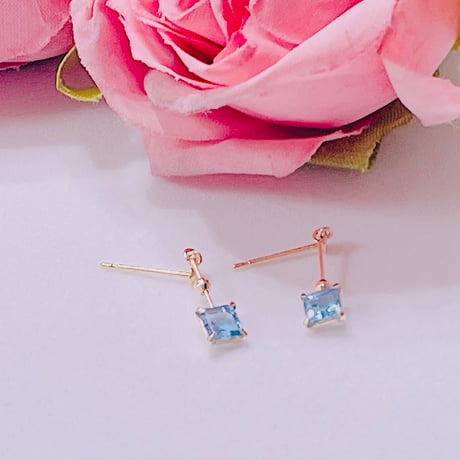 3527 ブルートパーズK18 ピアス
