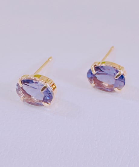 8871 K18YG 5x7 1.20ct アイオライトピアス