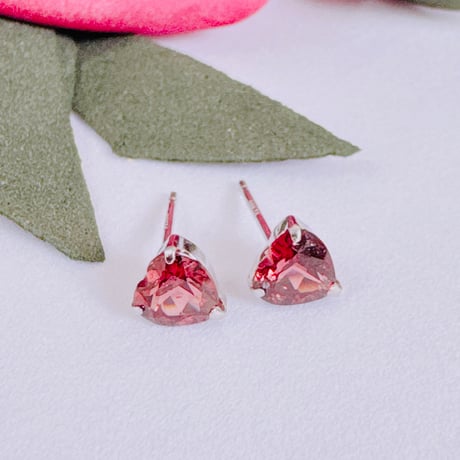 chibsuke様 6116 PT900 5mm 1.20ct ガーネットピアス