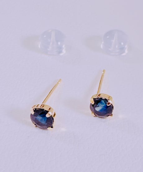 4985 K18YG 4mm 0.70ct サファイアピアス