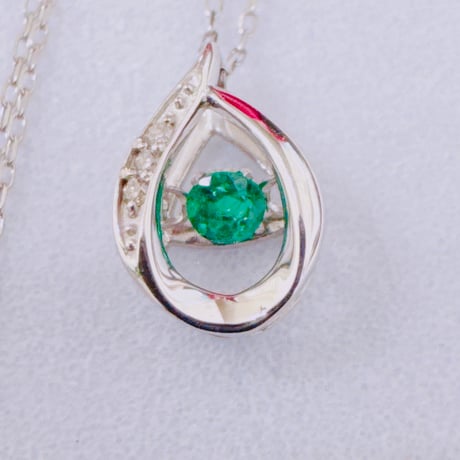 Panda様 6114 PT900 エメラルド0.04ct/ダイヤモンド0.01ctダンシングネックレス