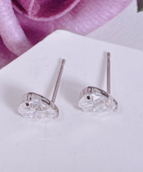 5898 PT900 4x6 0.80ct モアサナイトダイヤモンドピアス