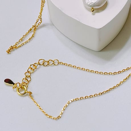 5869 トップ付きネックレス