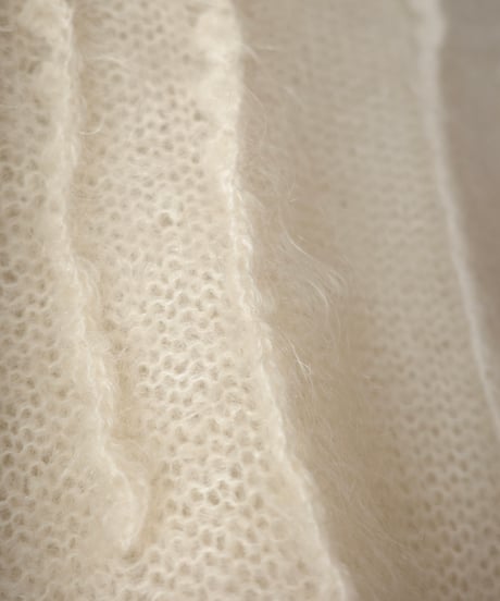 VTG jihoi shiny mohair shoulder puff knit top