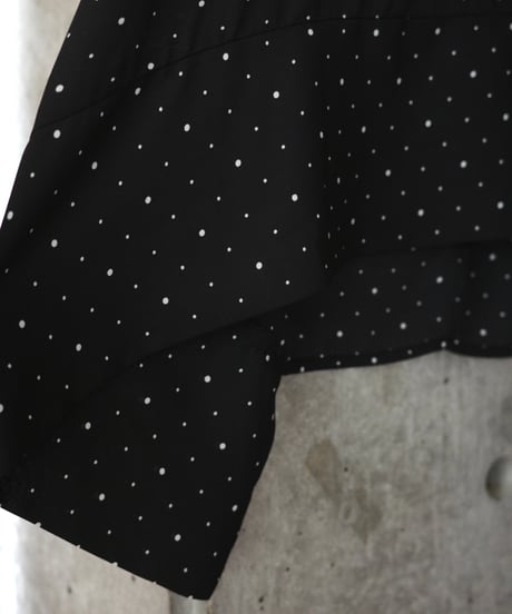 2000s Banana Republic dot sleeveless top