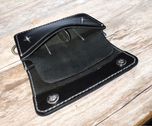 ロングトラッカーウォレット姫路レザー芯通し染め：Black/黒色/ ロングトラッカーウォレット/姫路レザー芯通し黒色/ステッチ白色