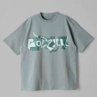 GOO CHOKI PAR × GODZILLA THE ART by CEKAI T-SHIRTS GREEN