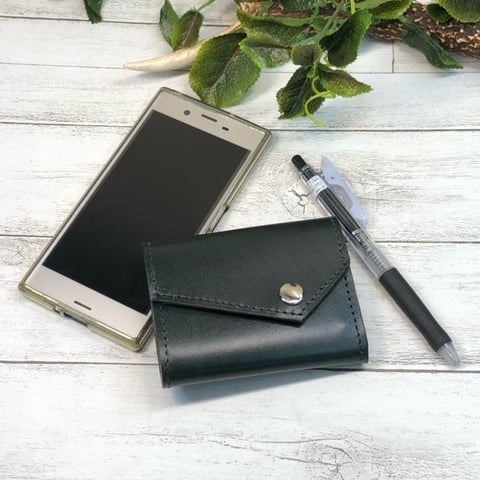 最終値下【新品未使用】ドルガバ☆ウォレットショルダー☆ミニショルダー☆ミニ財布 長財布ユーザーもびっくり？！抜群の収納力で新しい価値を。新ミニ財布