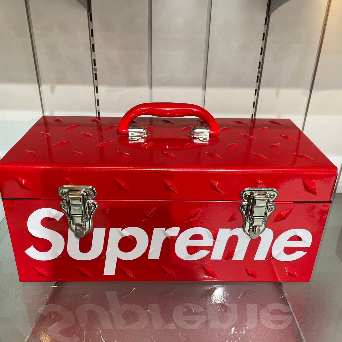 SUPREME 18SS 素晴らしく Diamond Plate ツールボックス