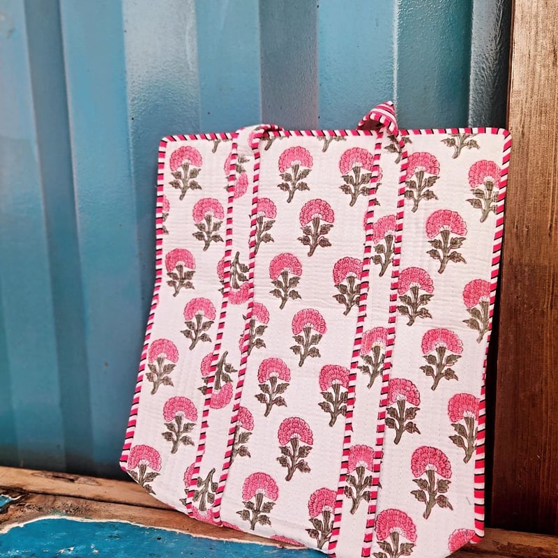 薄く汚れあり)Msize ブロックプリントキルト 綿入りキルト