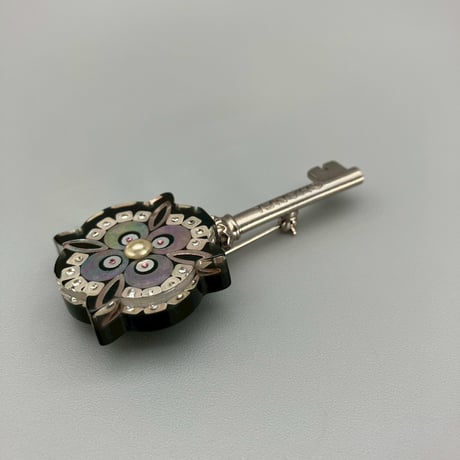 CHANEL (シャネル) ヴィンテージ 鍵 キー パール ラインストーン ブローチ