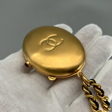 CHANEL (シャネル) ヴィンテージ ロケットペンダント グリポア カラーストーン ココマーク レザーチェーン ネックレス