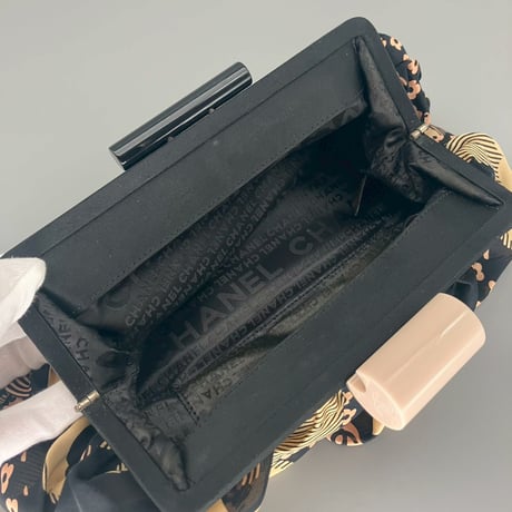CHANEL (シャネル) ヴィンテージ カメリア フラワー ココマーク がま口 シルク クラッチバッグ ハンドバッグ