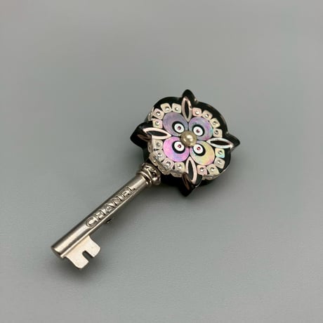 CHANEL (シャネル) ヴィンテージ 鍵 キー パール ラインストーン ブローチ