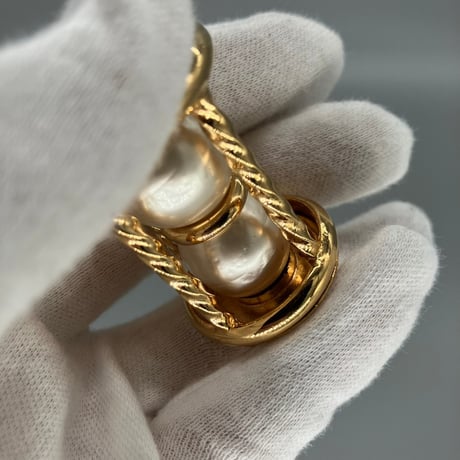 CHANEL (シャネル) ヴィンテージ 砂時計 パール チャーム ペンダントトップ