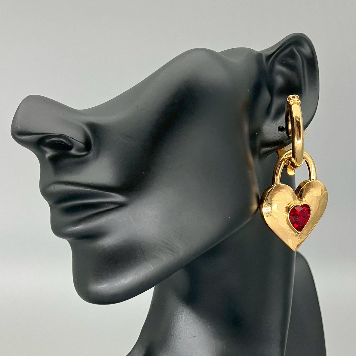 CHANEL (シャネル) ヴィンテージ ハート ココマーク カラーストーン