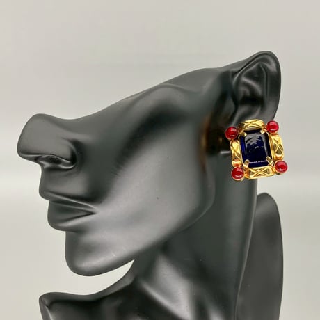 CHANEL (シャネル) ヴィンテージ カラーストーン グリポア マトラッセ イヤリング