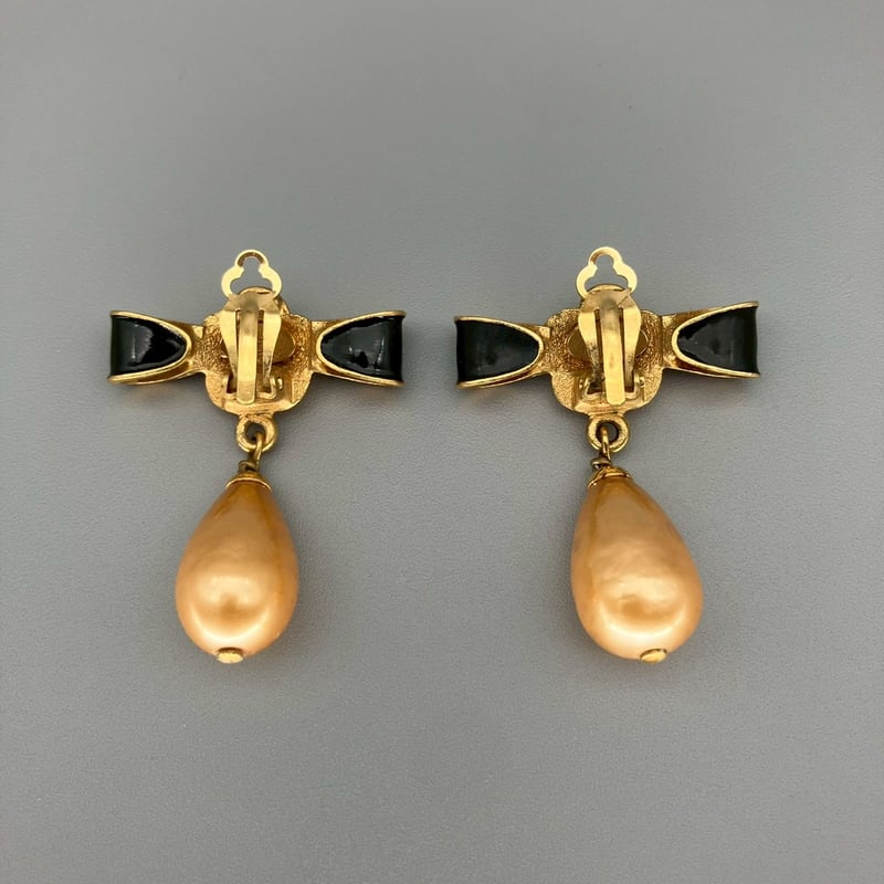 CHANEL (シャネル) ヴィンテージ リボン カメリア パール スイング