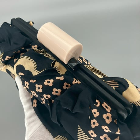 CHANEL (シャネル) ヴィンテージ カメリア フラワー ココマーク がま口 シルク クラッチバッグ ハンドバッグ