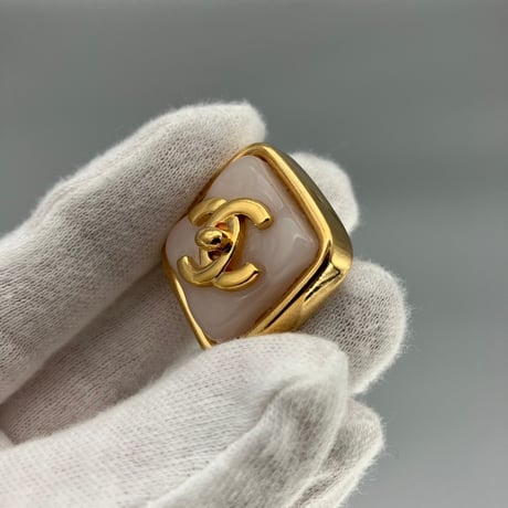 CHANEL (シャネル) ヴィンテージ ターンロック ひし形 パール イヤリング