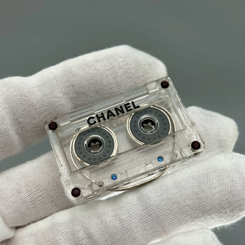 CHANEL (シャネル) ヴィンテージ カセットテープ ロゴ ブローチ