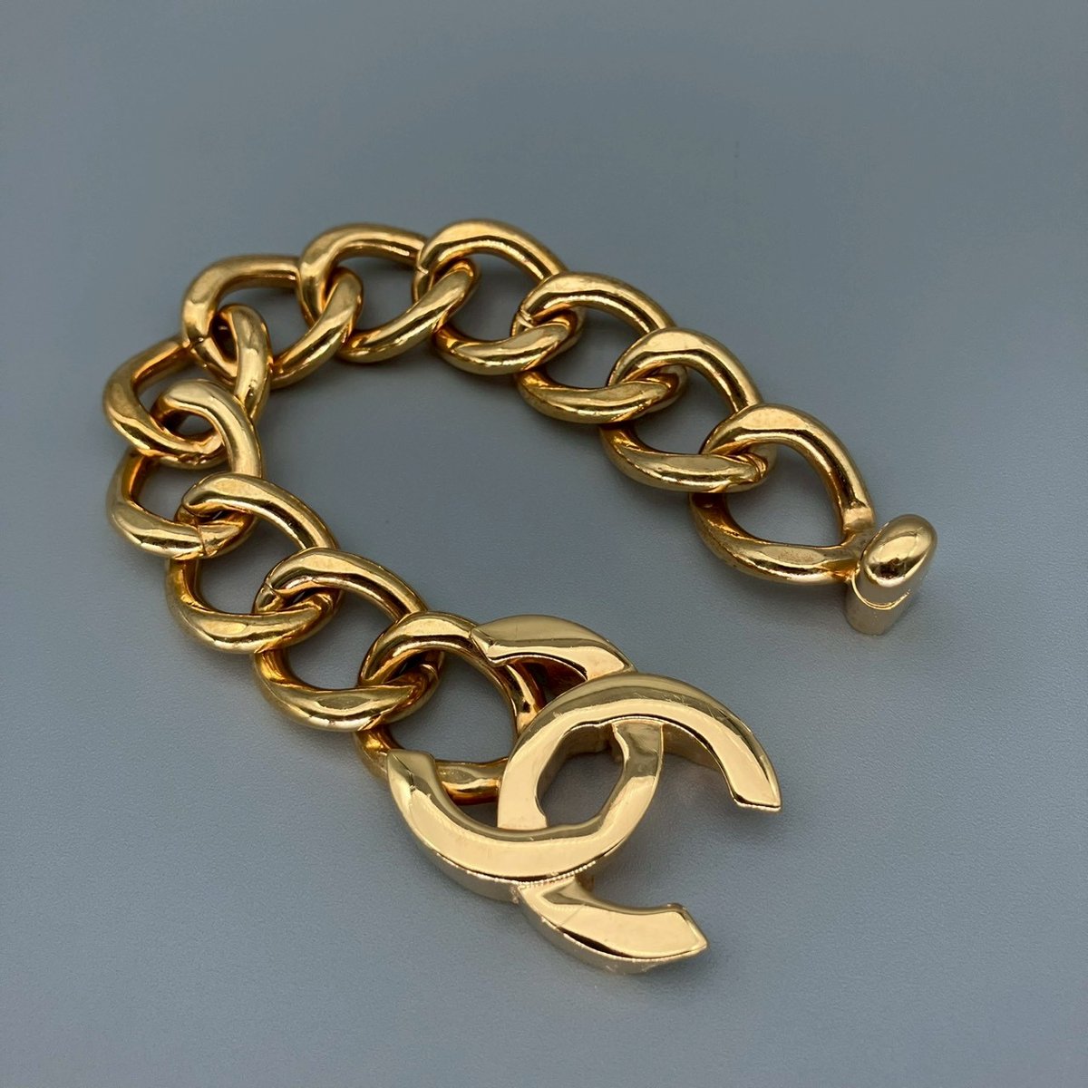 CHANEL (シャネル) ヴィンテージ ココマーク ターンロック ゴールド