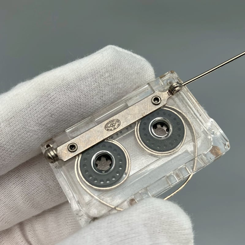 CHANEL (シャネル) ヴィンテージ カセットテープ ロゴ ブローチ