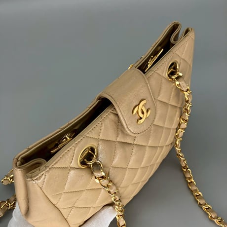 CHANEL (シャネル) ヴィンテージ マトラッセ ココマーク プッシュロック ベージュ ミニショルダーバッグ