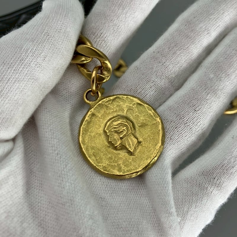 美品　CHANEL シャネル　チェーンベルト　ゴールド　ヴィンテージ メダル CHANEL シャネル チェーンベルト ココマーク ゴールド メタル GP