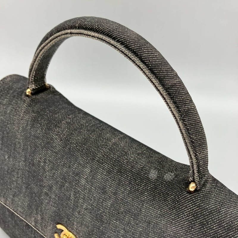 CHANEL シャネル  ココマーク ターンロック ウエストバッグ ヴィンテージ CHANEL シャネル ココマーク ターンロック ウエストバッグ