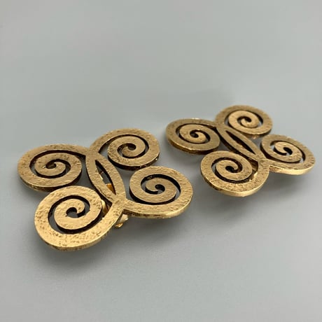 CHANEL (シャネル) ヴィンテージ 渦巻 大振り イヤリング
