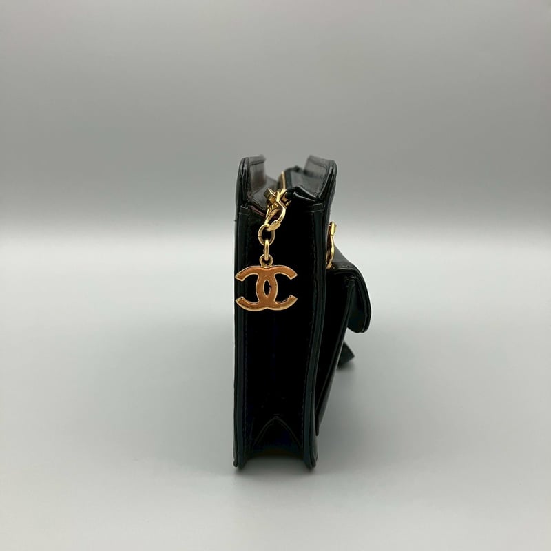 CHANEL シャネル バックル ココマーク ヴィンテージ 希少 ストーン欠け CHANEL (シャネル) ヴィンテージ ターンロック ココマーク レザー