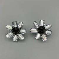 CHANEL (シャネル) ヴィンテージ フラワー ビーズ イヤリング