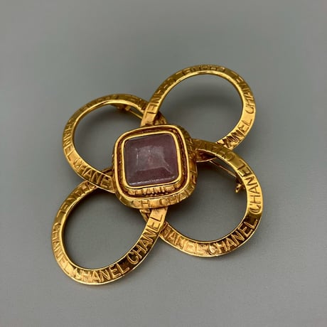 CHANEL (シャネル) ヴィンテージ カラーストーン グリポア ロゴ ブローチ