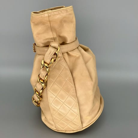 CHANEL (シャネル) ヴィンテージ ラムスキン ココマーク ベージュ 巾着 ハンドバッグ